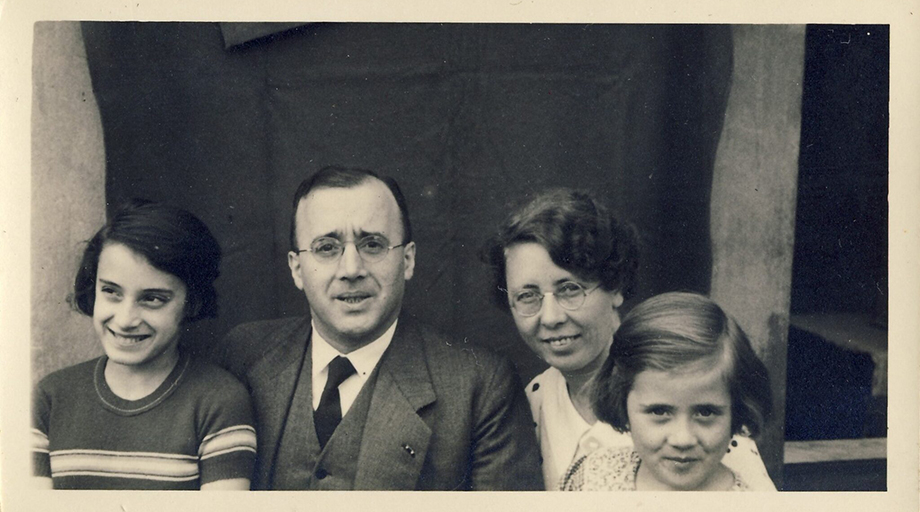 Black and white photograph of the The Kuppenheim Family